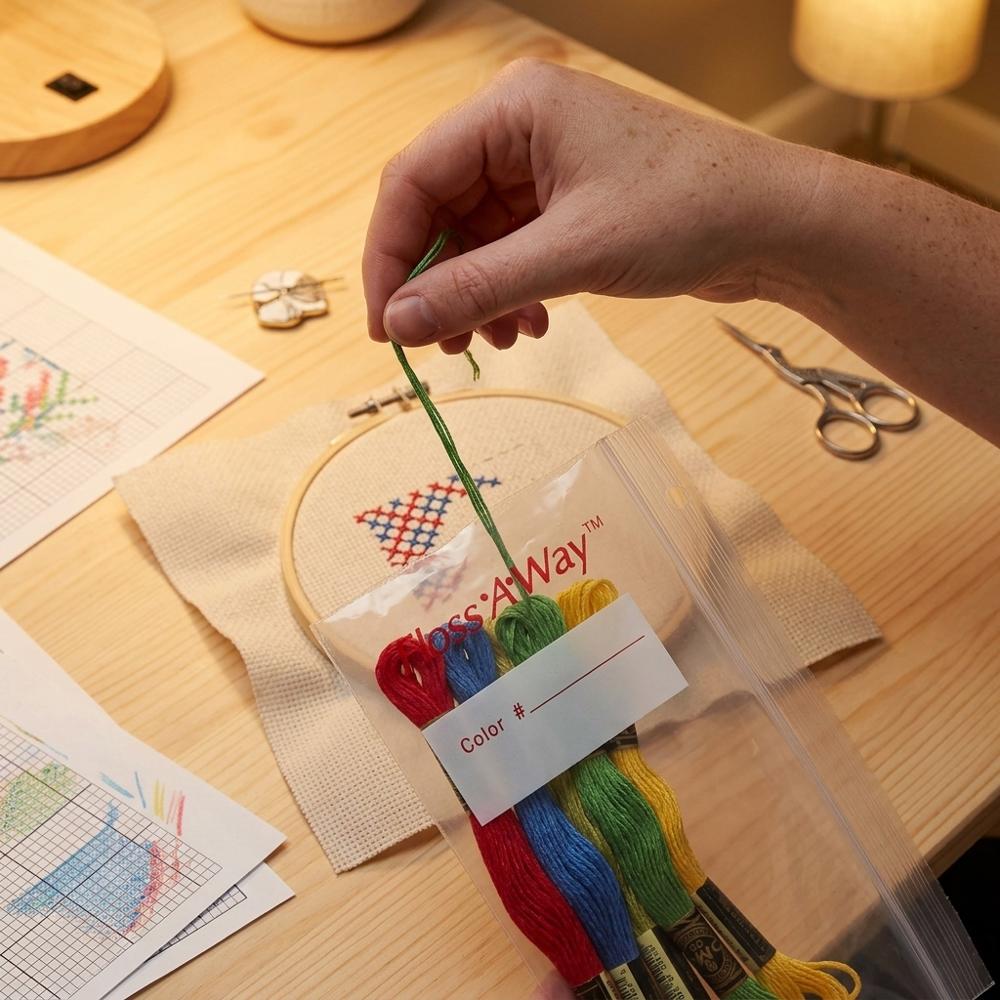 Compact Floss Organizer Pack