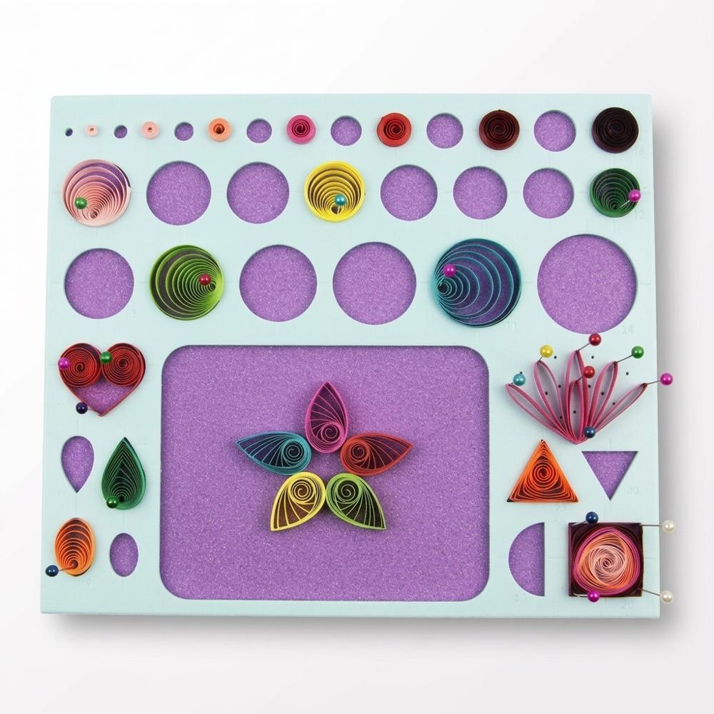 Circle sizer and shape board for matching quilling coils