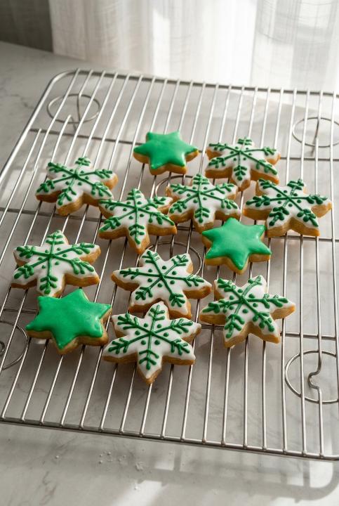 Green snowflakes cooling on wire
