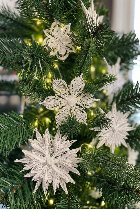 White snowflakes on the tree
